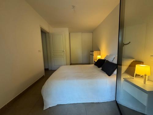 Beautiful, absolutely quiet apartment with WiFi and TV