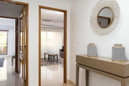 1 bed - Sleeps 4 - 5 Min Beach - Pool - AirCon