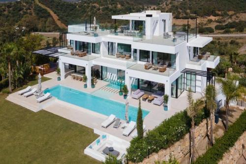 Villa Aria Contemporary Luxury in Paradise
