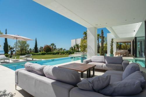 Villa Aria Contemporary Luxury in Paradise