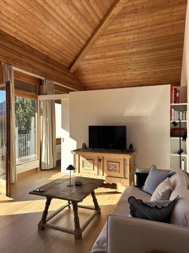 Chesa Myrta - attic with beautiful lake view