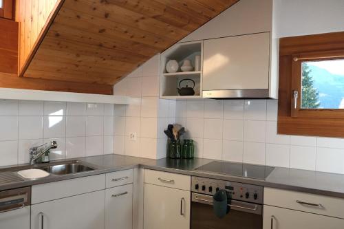 Chesa Myrta - attic with beautiful lake view