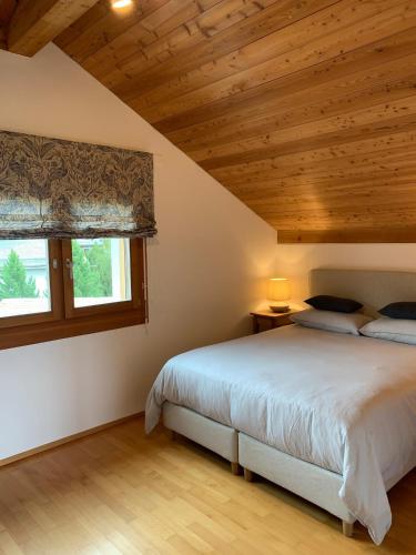 Chesa Myrta - attic with beautiful lake view