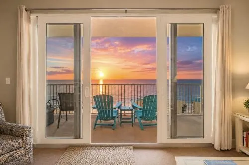 A Shore Thing at Laketown Wharf #1904 by Nautical Properties photo 1