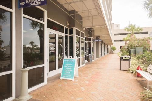 A Shore Thing at Laketown Wharf #1904 by Nautical Properties photo 82