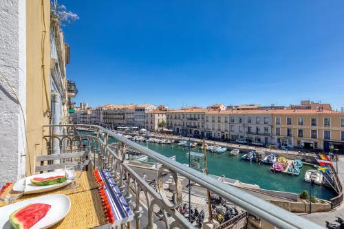 Grand T2 au COEUR DE VILLE avec VUE SUR QUAIS ET MER