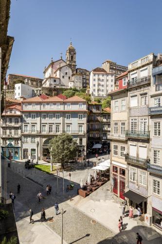 Largo das Flores Suites by Double Ninety Stays