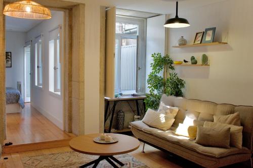 Free Parking! Only 2min Walk to Porto City Center!