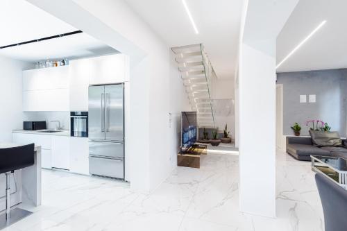 Macan Luxury Apartment photo 5