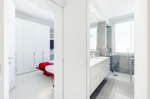 Macan Luxury Apartment photo 20