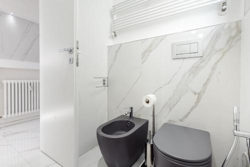 Macan Luxury Apartment photo 27