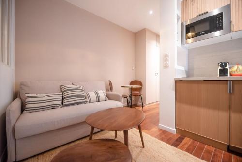 Lovely Parisian Flat -Prime Location, 7th District