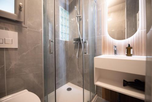 Lovely Parisian Flat -Prime Location, 7th District