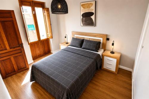 Alicante City Center 3BR - Sleeps 8 - Near Beach