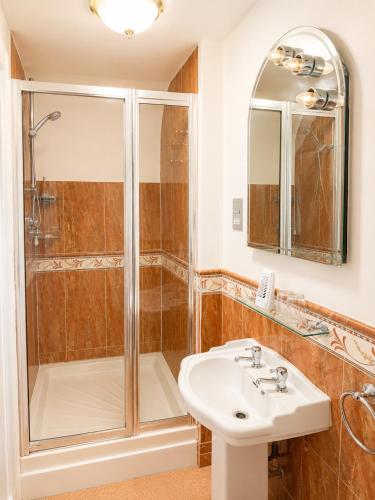 12A Regency Square photo 31