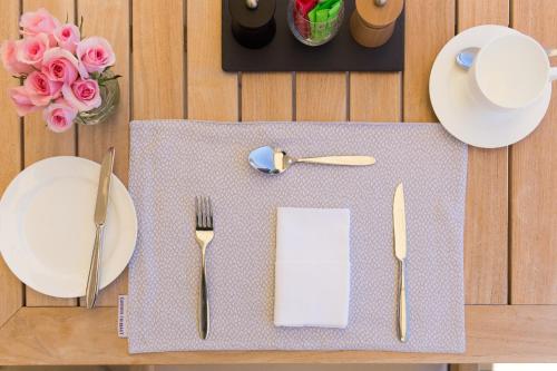 Gambar di galeri bagi Compass House Boutique Hotel - Adults Only di Cape Town
