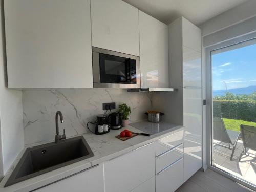 Grand Vista studio apartment