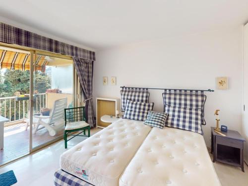 Grand appartement calme avec parking privé