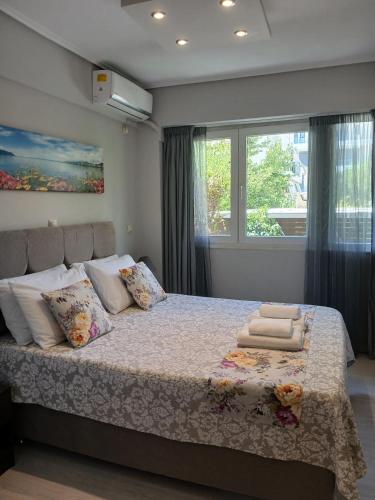 Lithos an Elegant apartment with private garden