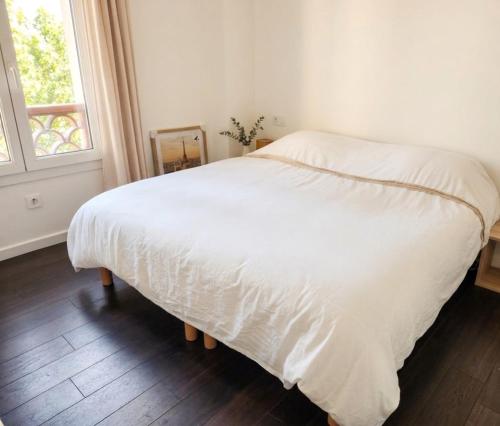Charming, quiet 2-room apartment with balcony