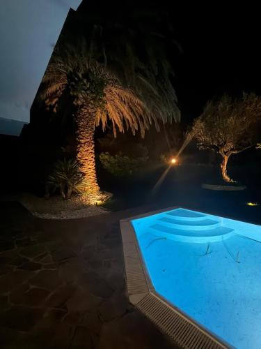 Piscina a Alisa o a prop