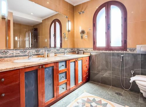 4 Double Bed villa with Pool and Cinema Room