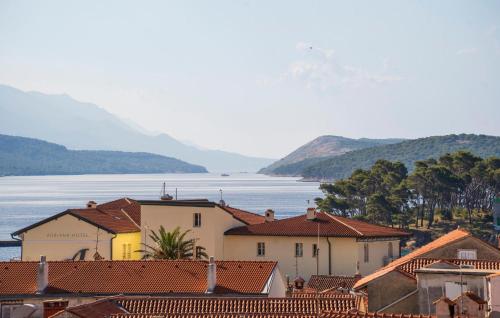 Stunning Home In Rab With Wifi