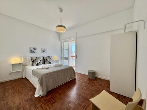 Faro Central 3 by Homing
