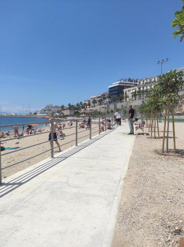 IN TNE HEART of Pireaus