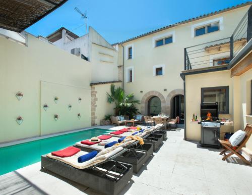 Owl Booking Villa Alvarez - 5 Min Walk to Old Town Center