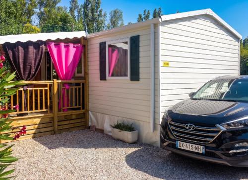 Bungalow Confortable à Fréjus avec Piscine Partagée