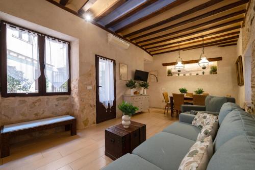 Patio in the Heart of Toledo , Pets , Family