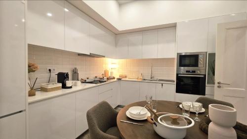 A Proa do Moliceiro HISTORIA Premium - CITY Center