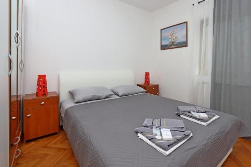 Apartments with parking space Crikvenica - 22214