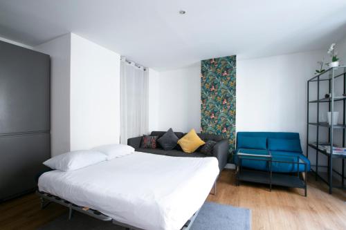 Air CONDITIONER 1 Bedroom Apartment in walking disrance to Eiffel Tower