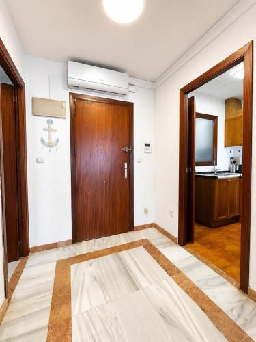 Despierta frente al mar Primera línea Playa Levante-Parking incluido-Edificio Cachirulo