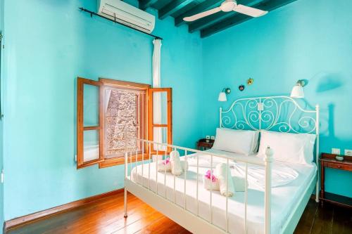 Old Town House with Garden, Fully Equipped & Peaceful