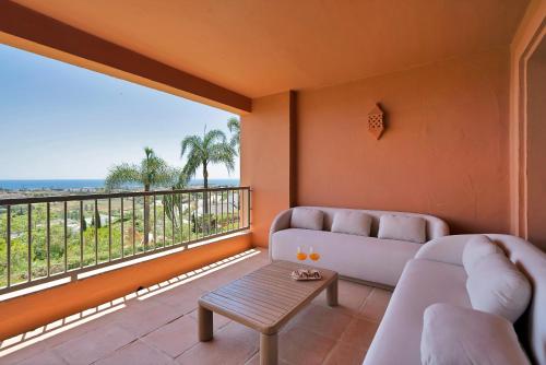 Flamingos Luxury Apartment - Sea Views, Golf & Free Parking