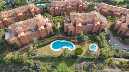 Flamingos Luxury Apartment - Sea Views, Golf & Free Parking
