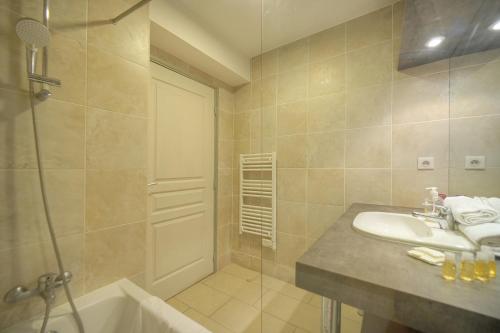 FRGK Suquet Cannes Old Port Spacious 2BR N6