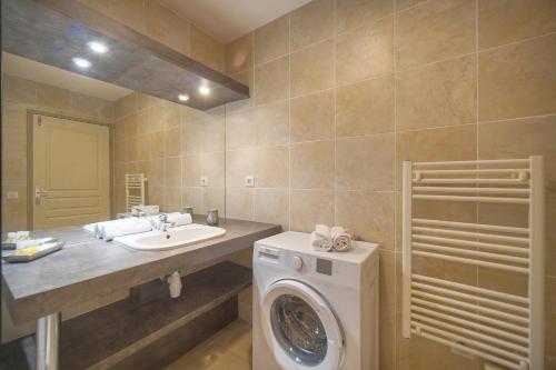 FRGK Suquet Cannes Old Port Spacious 2BR N7
