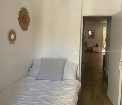 Apartment with private pool near Jourdan Park