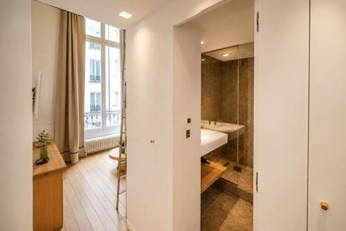 Appartement de standing 1 – tour Eiffel/Invalides