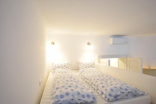 Ein Bett oder Betten in einem Zimmer der Unterkunft Standard Apartment by Hi5 - Wesselényi 13
