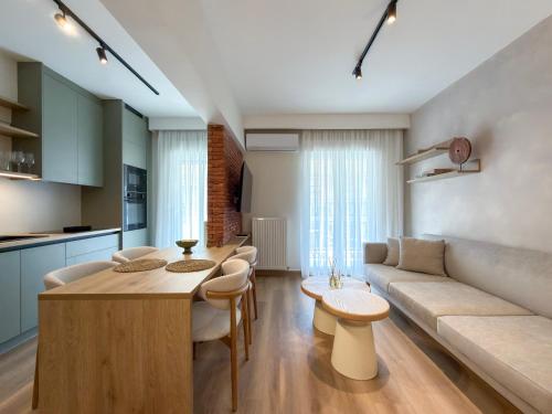 Luxury Downtown Apartment F2
