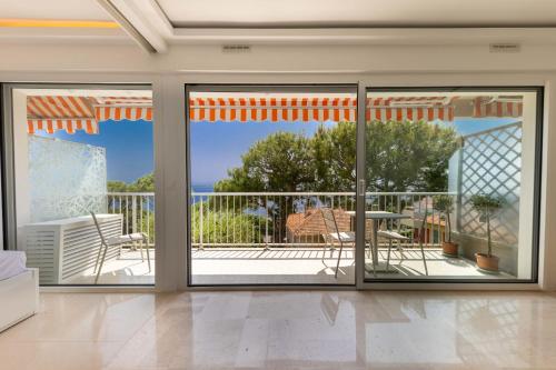 06DB Magnificent flat with incredible view Mont Boron