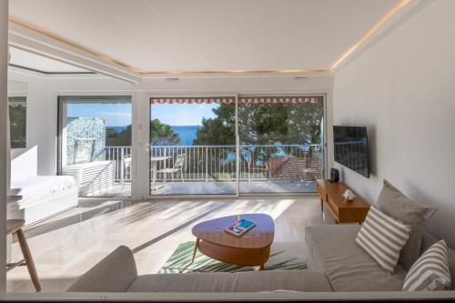 06DB Magnificent flat with incredible view Mont Boron