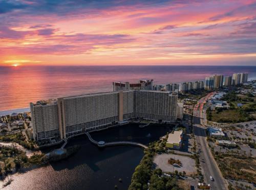 A Shore Thing at Laketown Wharf #1904 by Nautical Properties photo 94