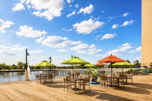 A Shore Thing at Laketown Wharf #1904 by Nautical Properties photo 99