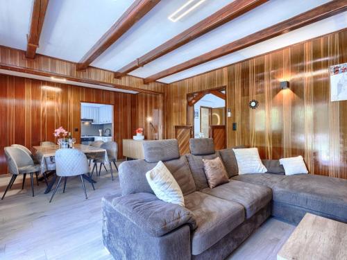 Holiday Home Lola by Interhome
